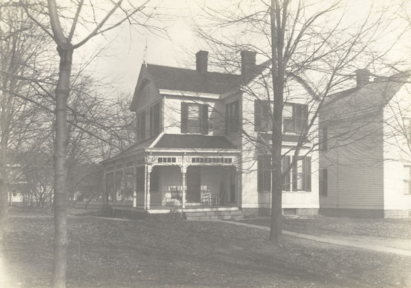 November 1912 S. W. Lloyd (note house nextdoor - later moved to 313 Oxford) 